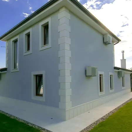 Modern Gloria With Pool In Novigrad