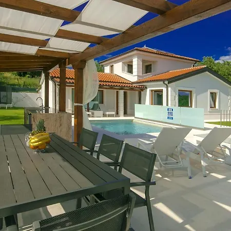 Modern Gloria With Pool In Novigrad 别墅 *