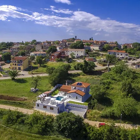 别墅 Modern Gloria With Pool In Novigrad Bužinija