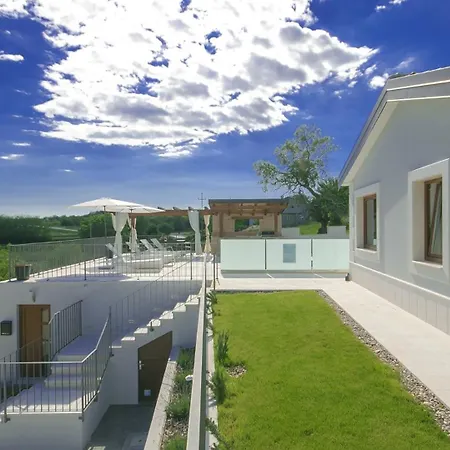 Modern Gloria With Pool In Novigrad * Bužinija
