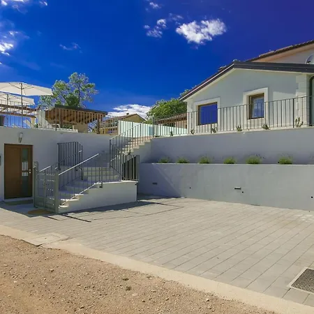 Modern Gloria With Pool In Novigrad 别墅