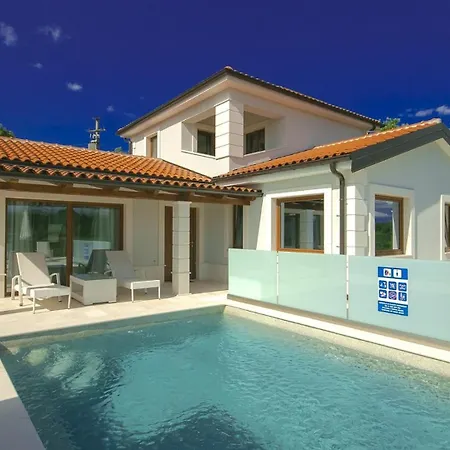 Modern Gloria With Pool In Novigrad 别墅 *
