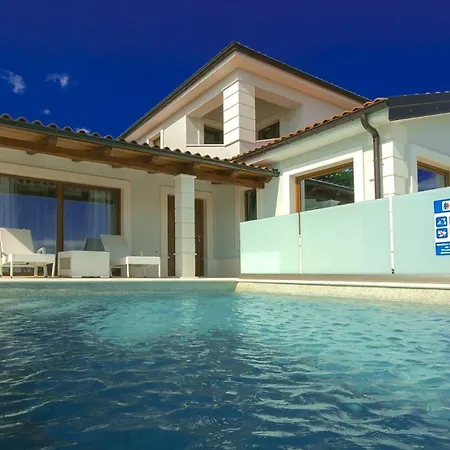别墅 Modern Gloria With Pool In Novigrad Bužinija